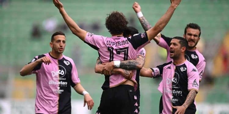 Palermo-Taranto 5-2, la cronaca: disfatta rossoblu in salsa siciliana