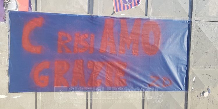 Taranto, tifosi: striscione di soddisfazione da parte dello “Zoccolo Duro”