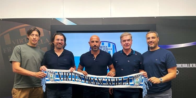 Virtus Francavilla, ufficiale il ritorno di Antonio Calabro