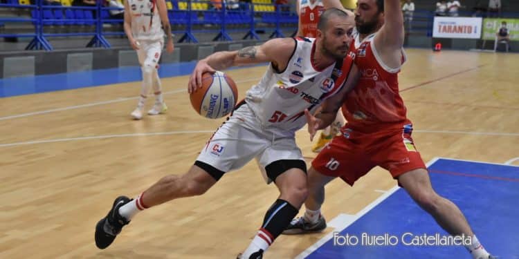 Playoff, quarti gara 3: CJ Basket-Rimini 81-84: il Cus di misura cede al forte Rimini