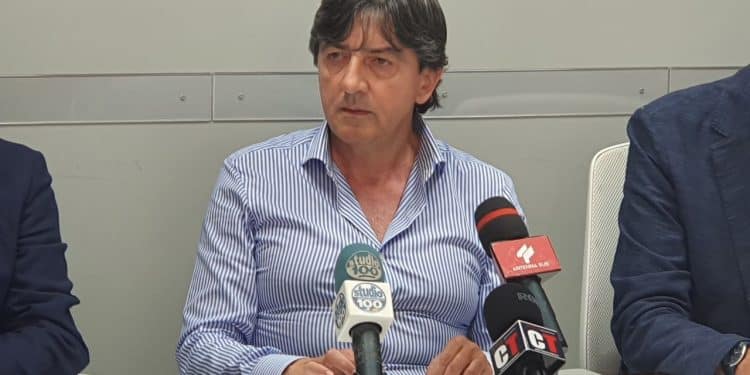 Taranto: presentato ufficialmente Nicola Dionisio, la fotogallery