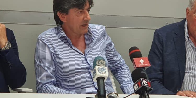 Taranto: presentato ufficialmente Nicola Dionisio, la fotogallery