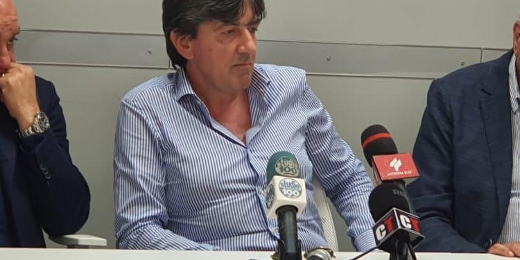 Taranto: presentato ufficialmente Nicola Dionisio, la fotogallery