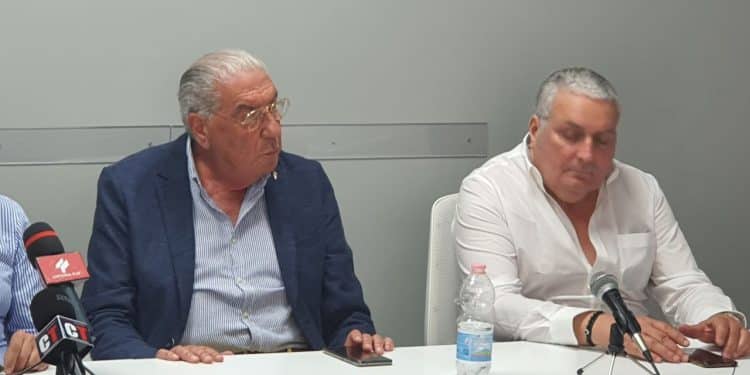 Taranto: presentato ufficialmente Nicola Dionisio, la fotogallery