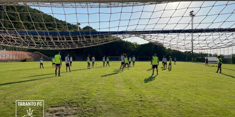 Taranto, quindici reti nella prima uscita stagionale
