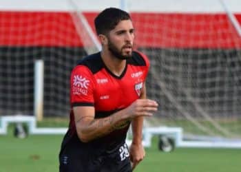 Taranto, occhi sul brasiliano Carlos Jatobà