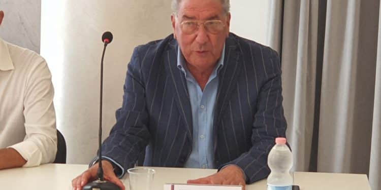 Taranto, presentato ufficialmente Nello Di Costanzo: la fotogallery