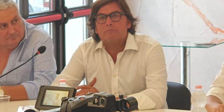 Taranto, presentato ufficialmente Nello Di Costanzo: la fotogallery