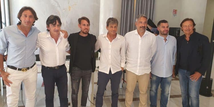 Taranto, presentato ufficialmente Nello Di Costanzo: la fotogallery