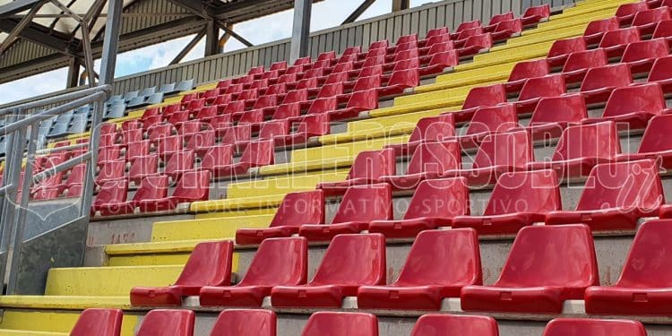 Taranto, le condizioni del manto erboso dello Stadio Iacovone