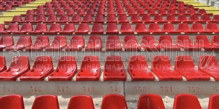 Taranto, le condizioni del manto erboso dello Stadio Iacovone