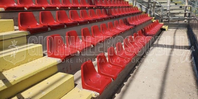 Taranto, le condizioni del manto erboso dello Stadio Iacovone