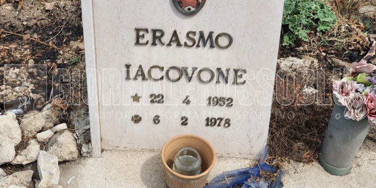 Taranto, la lapide di Iacovone in condizioni fatiscenti