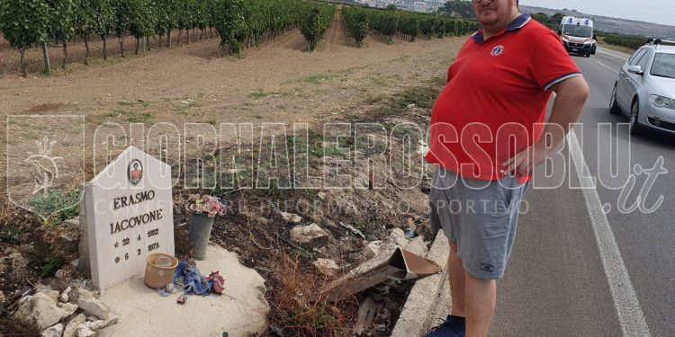 Taranto, la lapide di Iacovone in condizioni fatiscenti