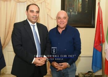 Taranto, firmata la convenzione d’uso dello stadio Iacovone