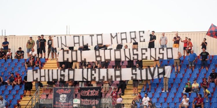 Taranto-Catanzaro 0-3, la fotogallery