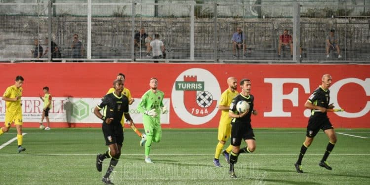 Turris-Taranto 2-1, la cronaca: Guida illude, Frascatore e Longo ribaltano il risultato