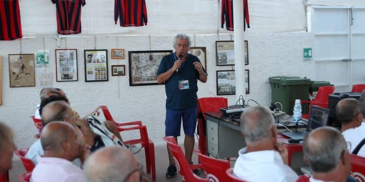 Successo per la mostra “95 anni di Storia del Taranto Calcio”, al Lido Arenile