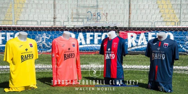 Taranto, benedette le maglie della stagione 2022/2023