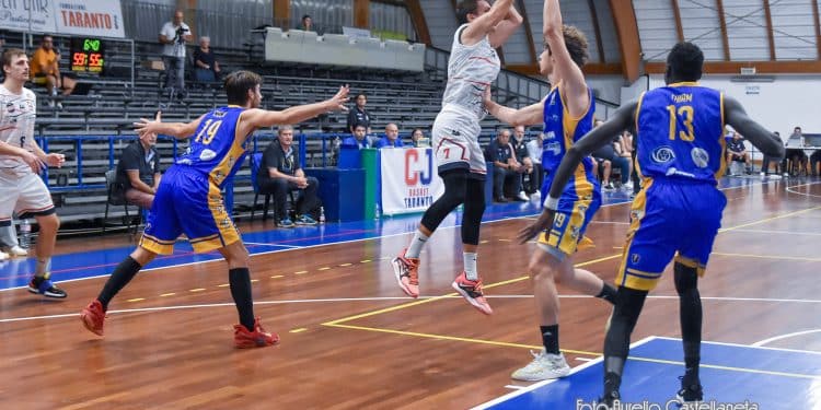 CJ Basket Taranto-Bava Pozzuoli 77-65, la fotogallery