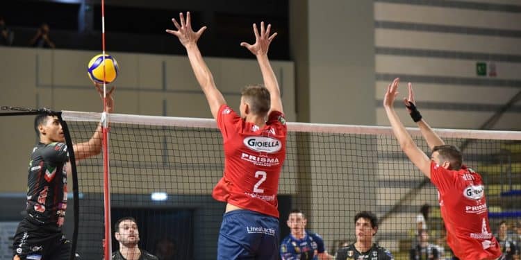 Gioiella Prisma Taranto-Cucine Lube Civitanova 0-3, la fotogallery