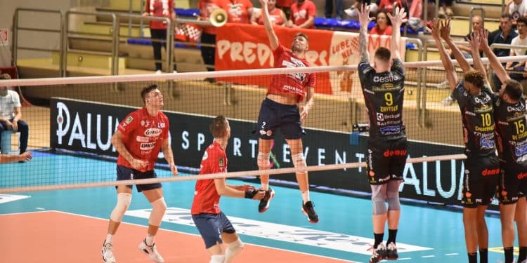 La Gioiella Prisma Taranto cede il passo ai campioni d’Italia: è 3-0 per la Cucine Lube Civitanova