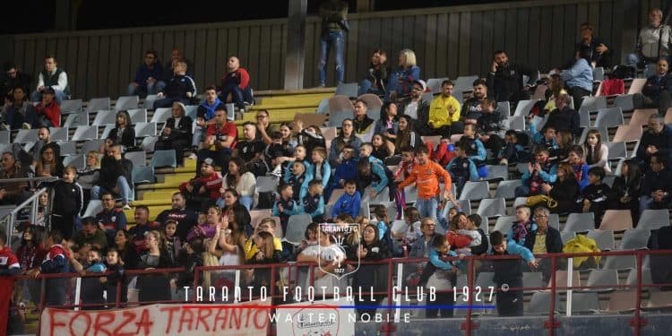 Taranto, le scuole calcio ospiti allo Iacovone