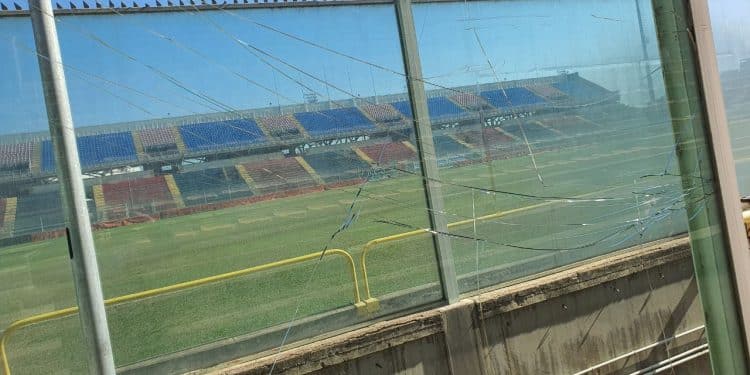 Taranto, sopralluogo della nostra redazione presso lo stadio Iacovone