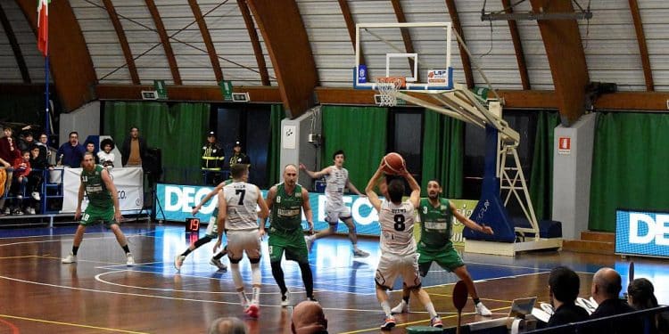 CJ Basket-Avellino 62-68, la fotogallery