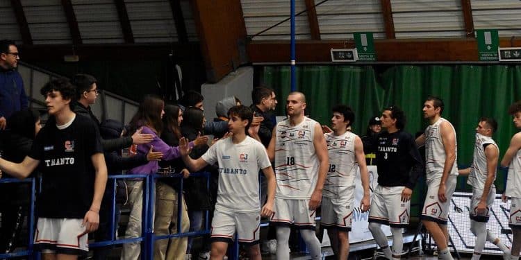 CJ Basket-Avellino 62-68, la fotogallery
