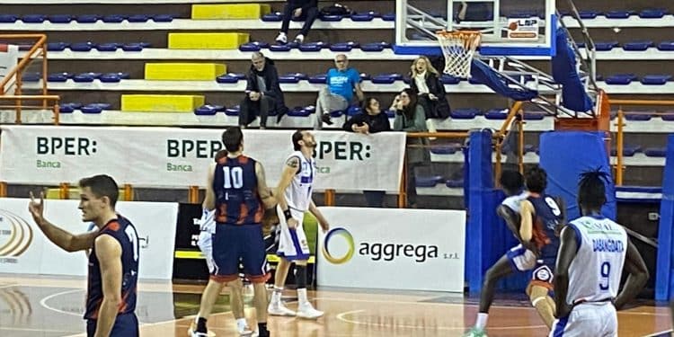 Pescara-CJ Basket 47-74: Taranto cala il tris!