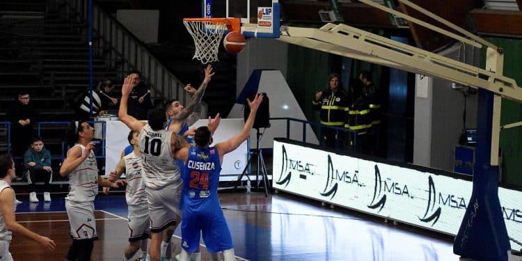 CJ Basket Taranto-White Wise Basket Monopoli 78-68, la fotogallery