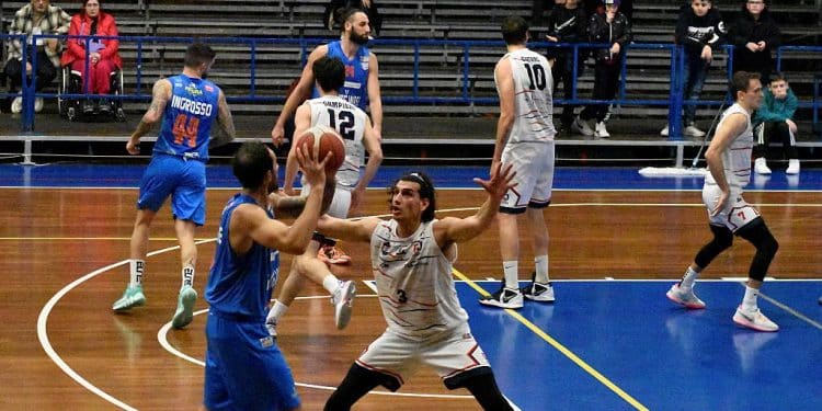 CJ Basket Taranto-White Wise Basket Monopoli 78-68, la fotogallery