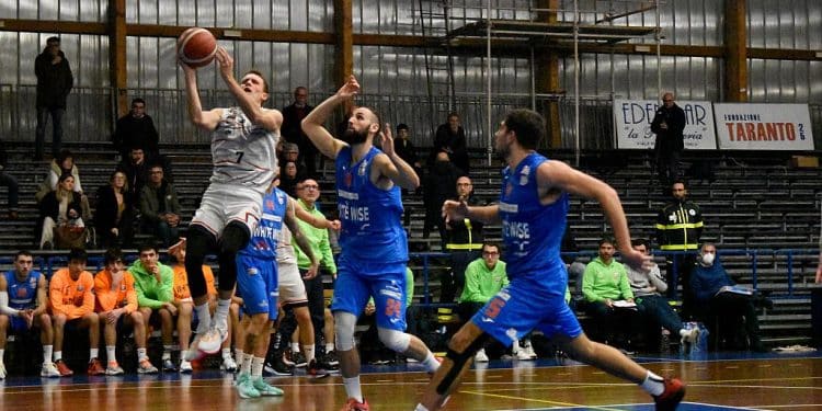 CJ Basket Taranto-White Wise Basket Monopoli 78-68, la fotogallery
