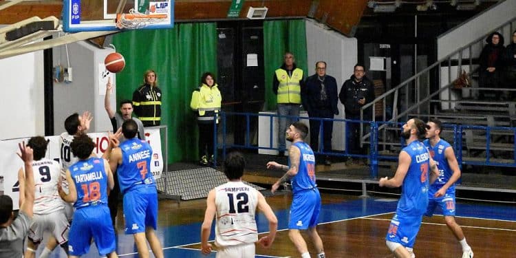 CJ Basket Taranto-White Wise Basket Monopoli 78-68, la fotogallery
