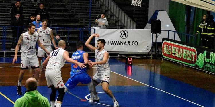 CJ Basket Taranto-White Wise Basket Monopoli 78-68, la fotogallery