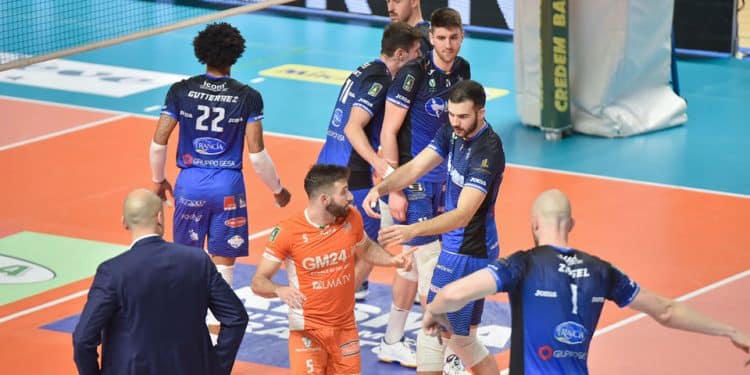 Gioiella Prisma Taranto-Top Volley Cisterna 2-3, la fotogallery