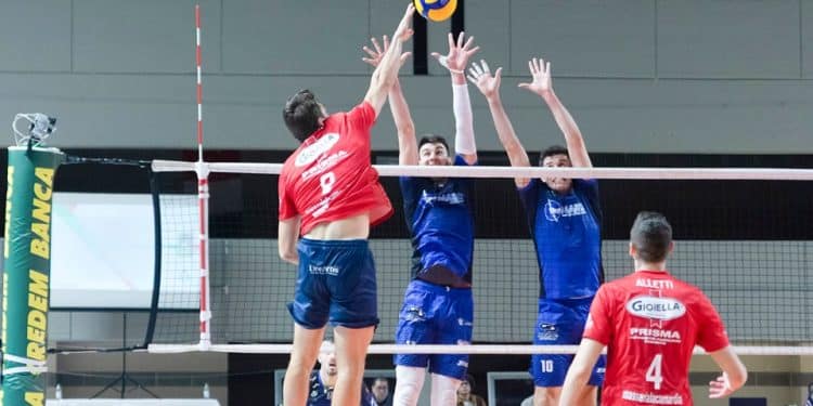 Gioiella Prisma Taranto-Top Volley Cisterna 2-3, la fotogallery