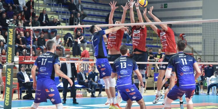 Gioiella Prisma Taranto-Top Volley Cisterna 2-3, la fotogallery