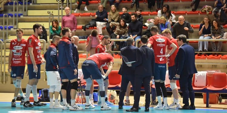 Gioiella Prisma Taranto-Top Volley Cisterna 2-3, la fotogallery