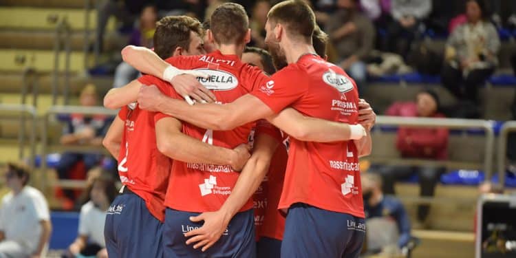 Gioiella Prisma Taranto-Top Volley Cisterna 2-3, la fotogallery