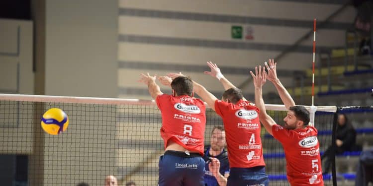 Gioiella Prisma Taranto-Top Volley Cisterna 2-3, la fotogallery