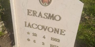 Taranto, rinasce la lapide dedicata a Erasmo Iacovone