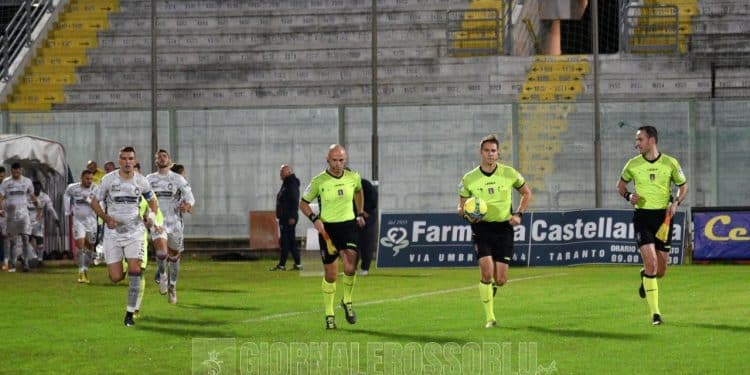 Taranto-Crotone 2-2, la fotogallery