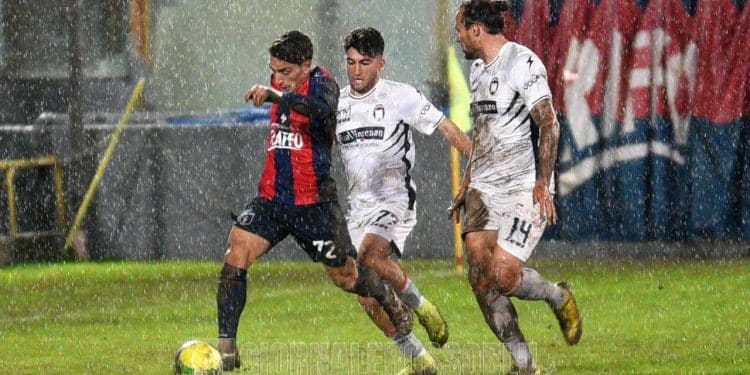 Taranto-Crotone 2-2, la fotogallery