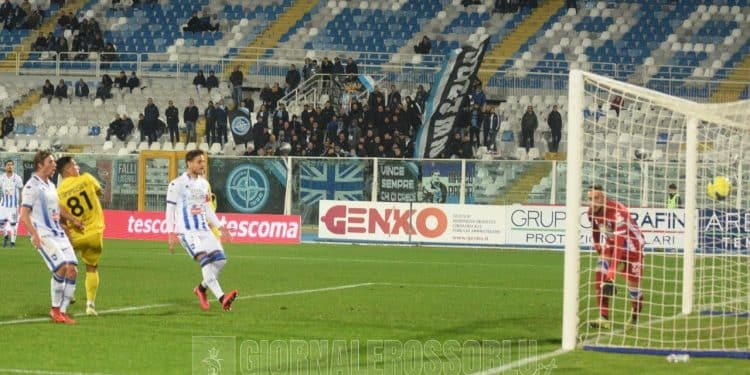 Pescara-Taranto 0-2, la fotogallery
