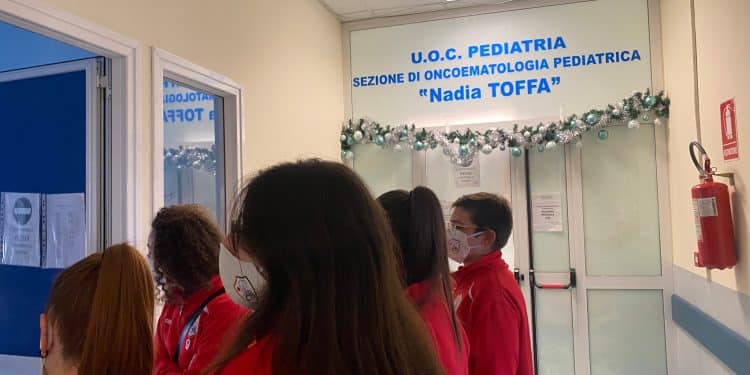 Città di Taranto c5 Femminile, una delegazione in visita al reparto pediatrico ed oncologico dell’Ospedale SS Annunziata
