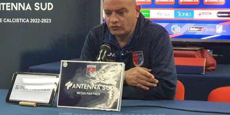 Taranto-Gelbison 0-0, la cronaca: pari privo di occasioni allo “Iacovone”