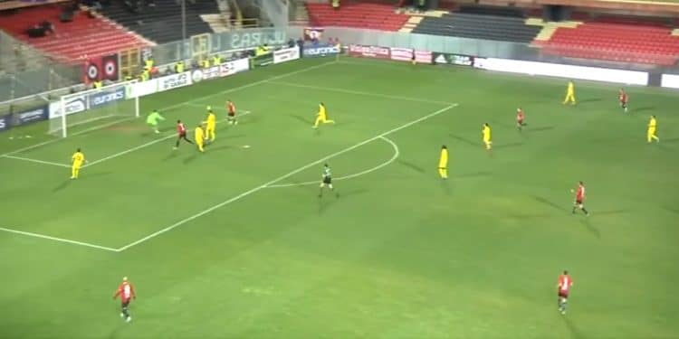 Foggia-Taranto 2-0, la cronaca: rigore inesistente, ma gli ionici non reagiscono. Rietro senza punti