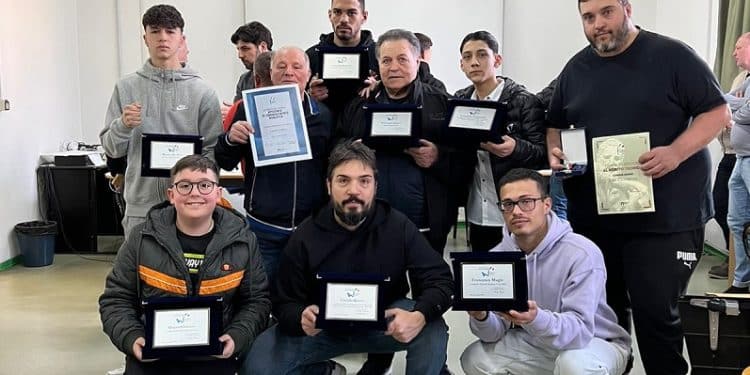 Il premio al merito nel pugilato per la Quero